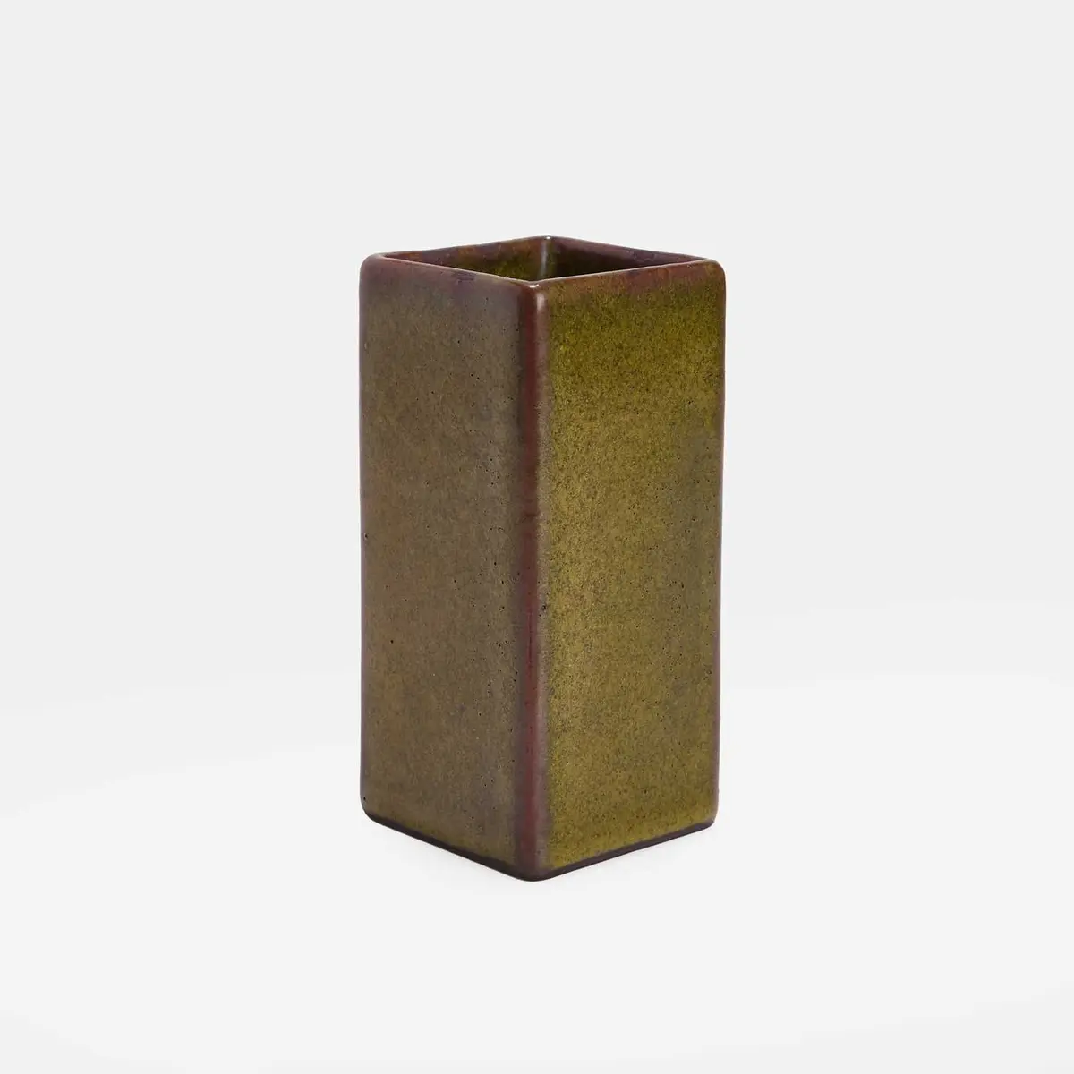 A Chinese tea-dust-glazed brush pot Daoguang (1821-1850)