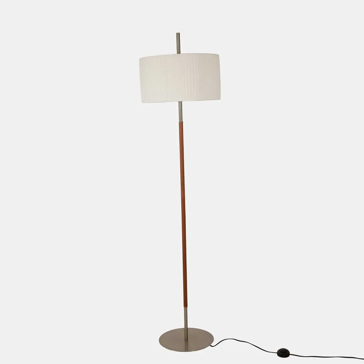 Bover a 'Danona Pie' floor lamp