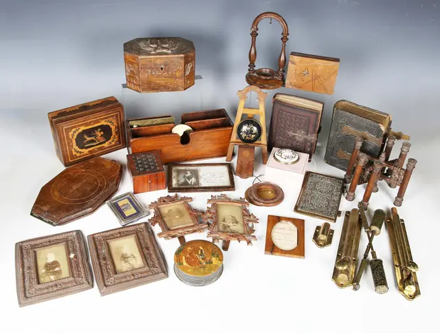 A mixed group of collectors' items, including a pair of Black Forest