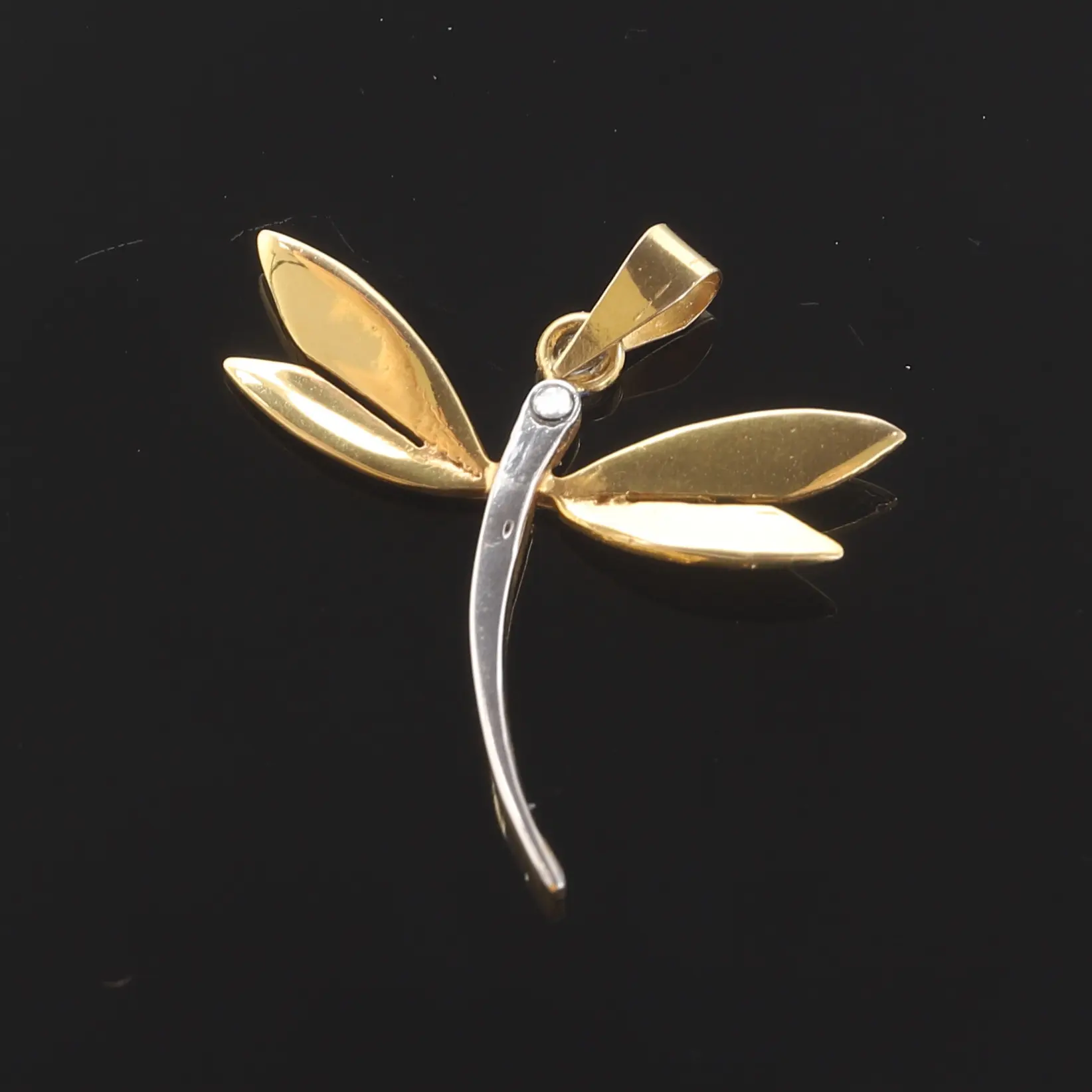 HÄNGE, 18 k guld.