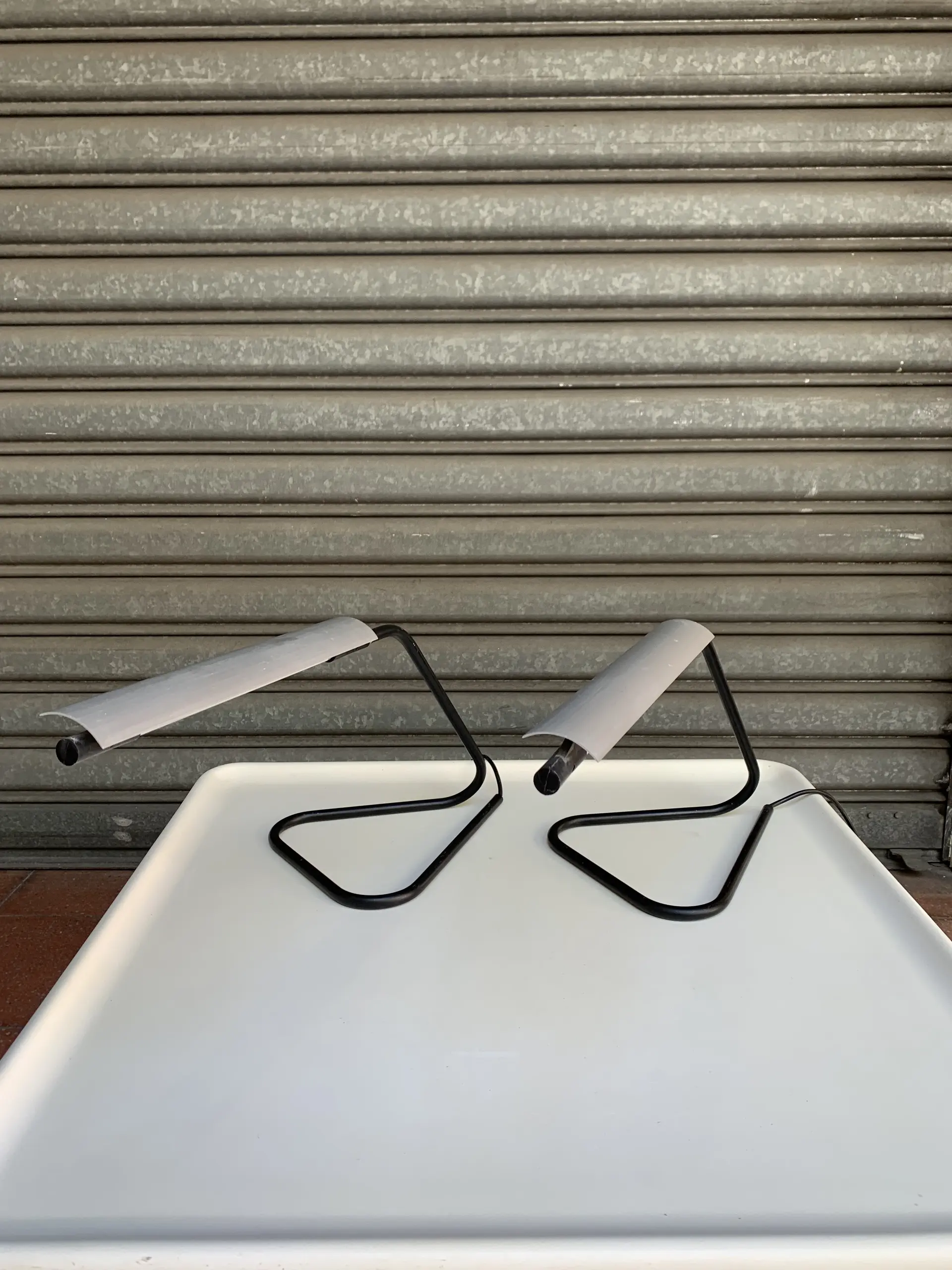 Achille et Pier Giacomo Castiglioni - Paire de lampes Tubino, circa 1970