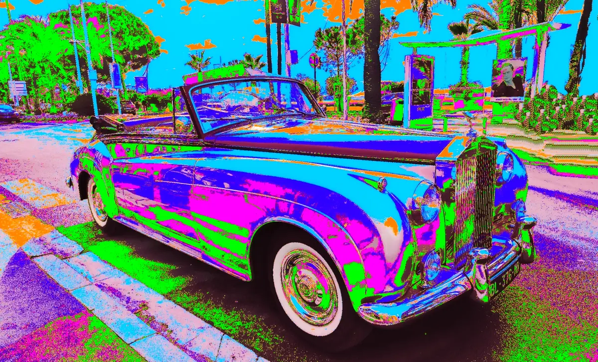 Gaudi .C rolls-royce-pop-art(2026)