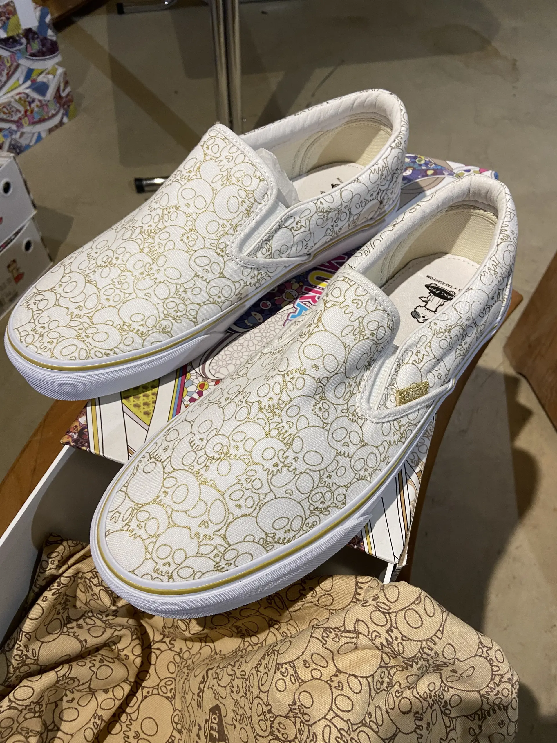 Vans x Murakami - gold skull