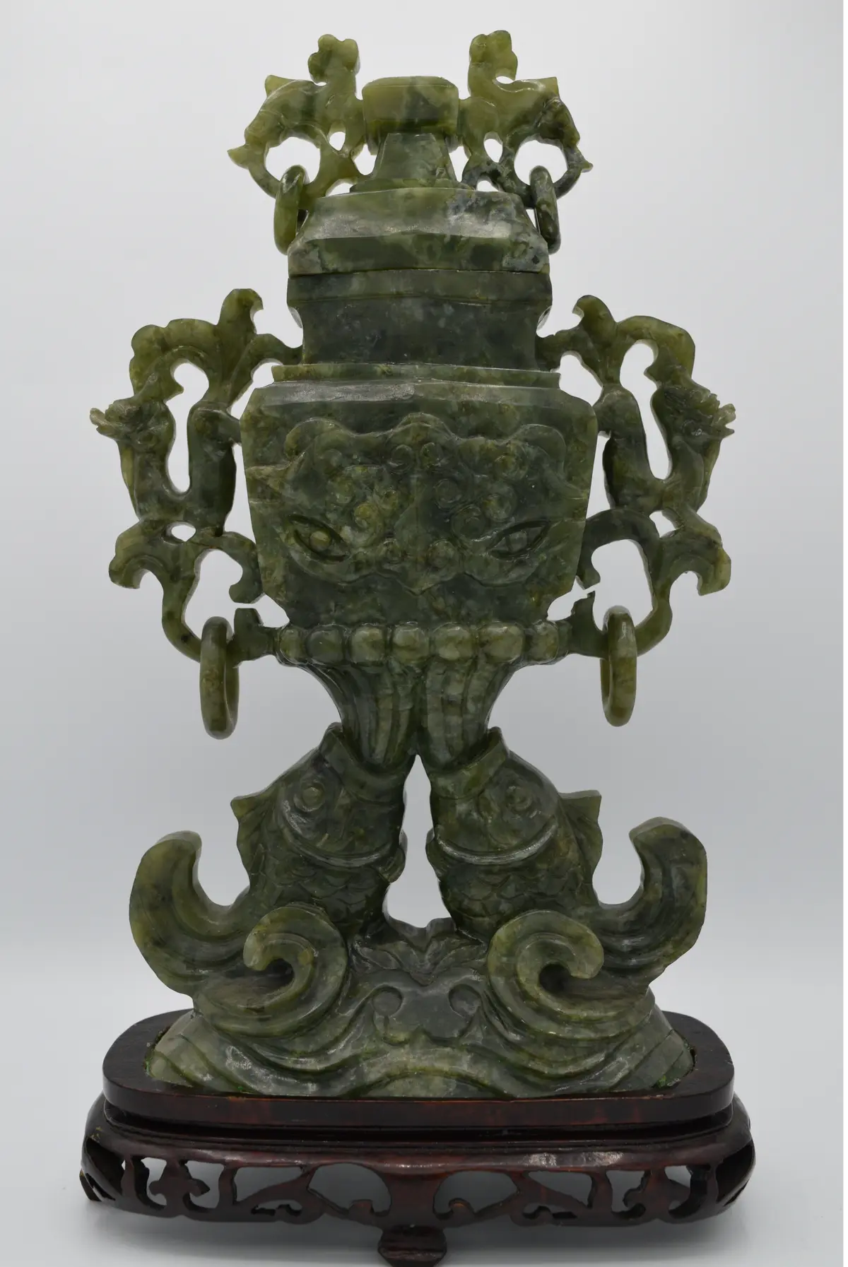 Chine - Grand vase couvert en serpentine verte
