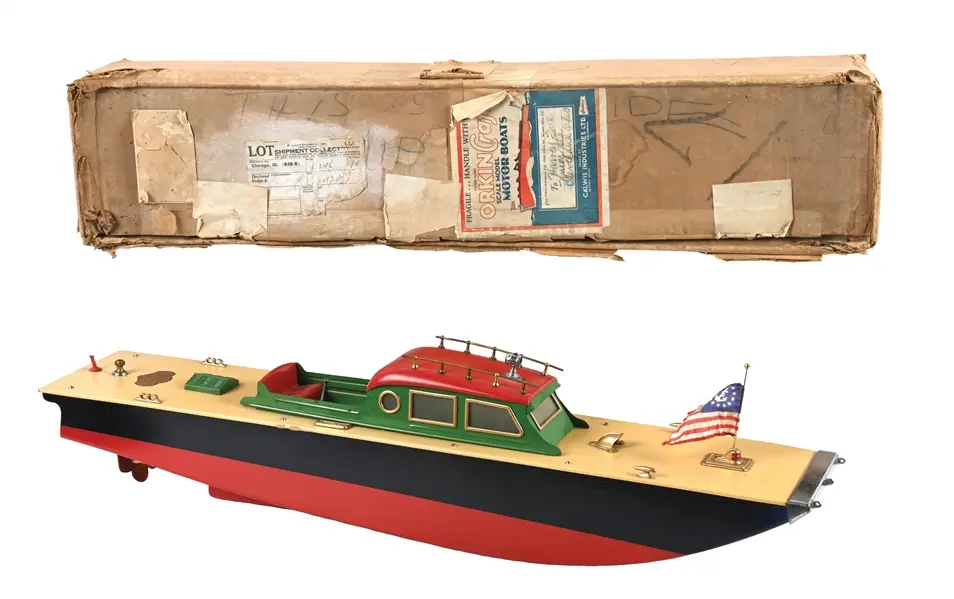 CALWIS INDUSTRIES LTD. ORKIN CRAFT SCALE MODEL CABIN CRUISER MOTOR