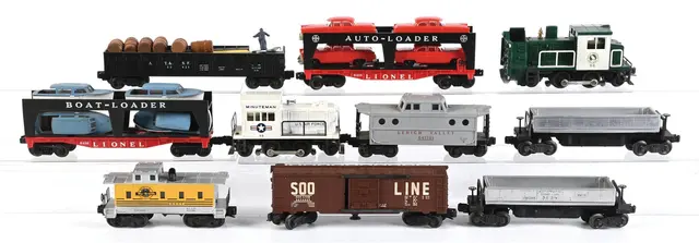 LOT OF 10: ASSORTED LIONEL O-GA. SWITCHER LOCOMOTIVES AND FREIGHT CARS