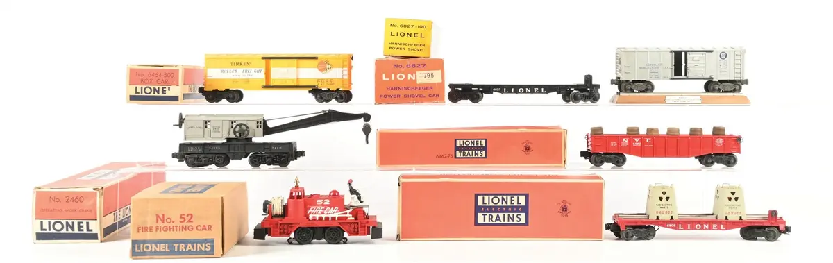 LOT OF 6: ASSORTED LIONEL POSTWAR O. GAUGE FREIGHT CARS AND A NO.