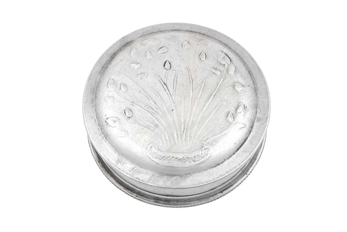 A George V Silver Pill-Box, by Richard Llewelyn Benson Rathbone, Chester, 1932
