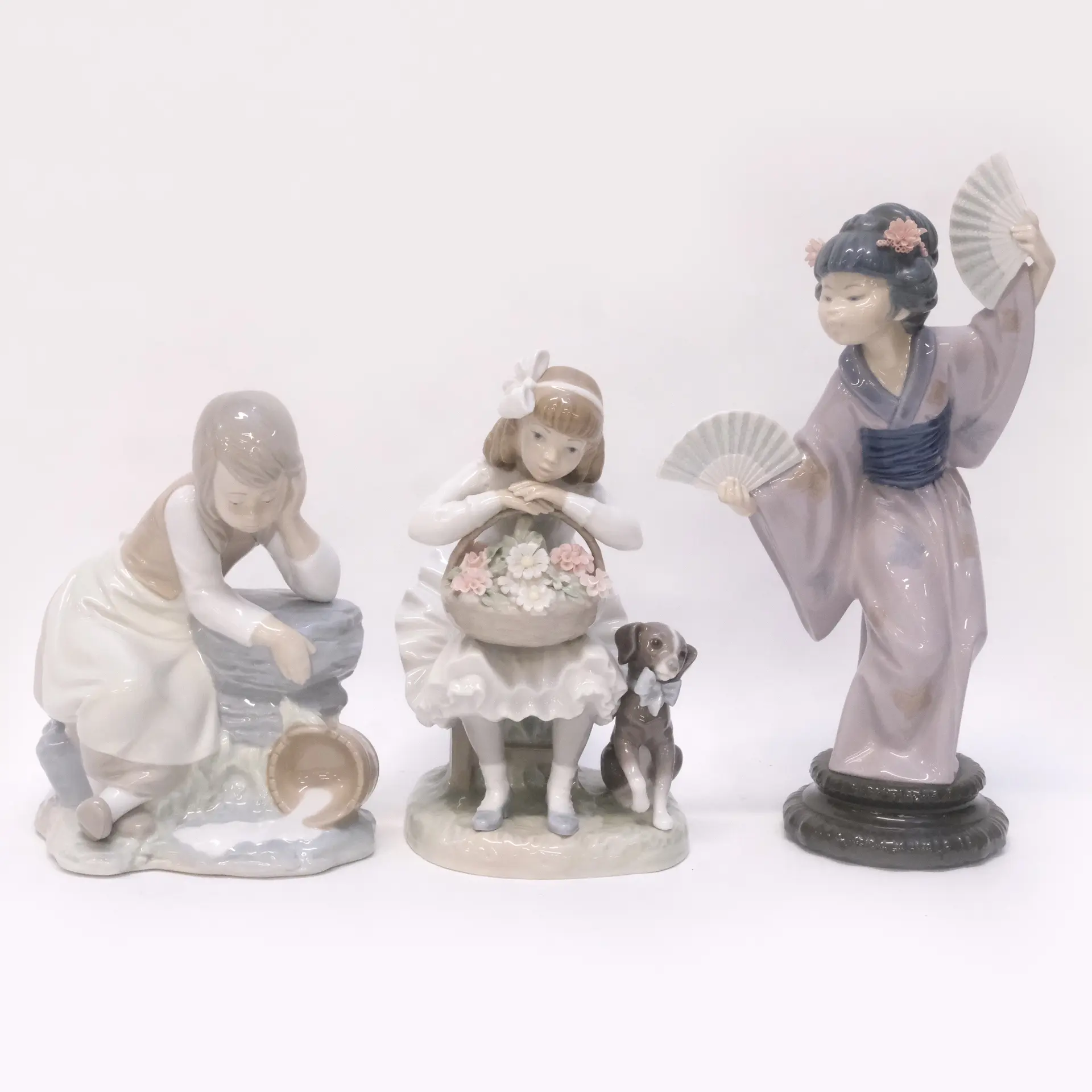TRE FIGURINER, LLADRO OCH NAO.