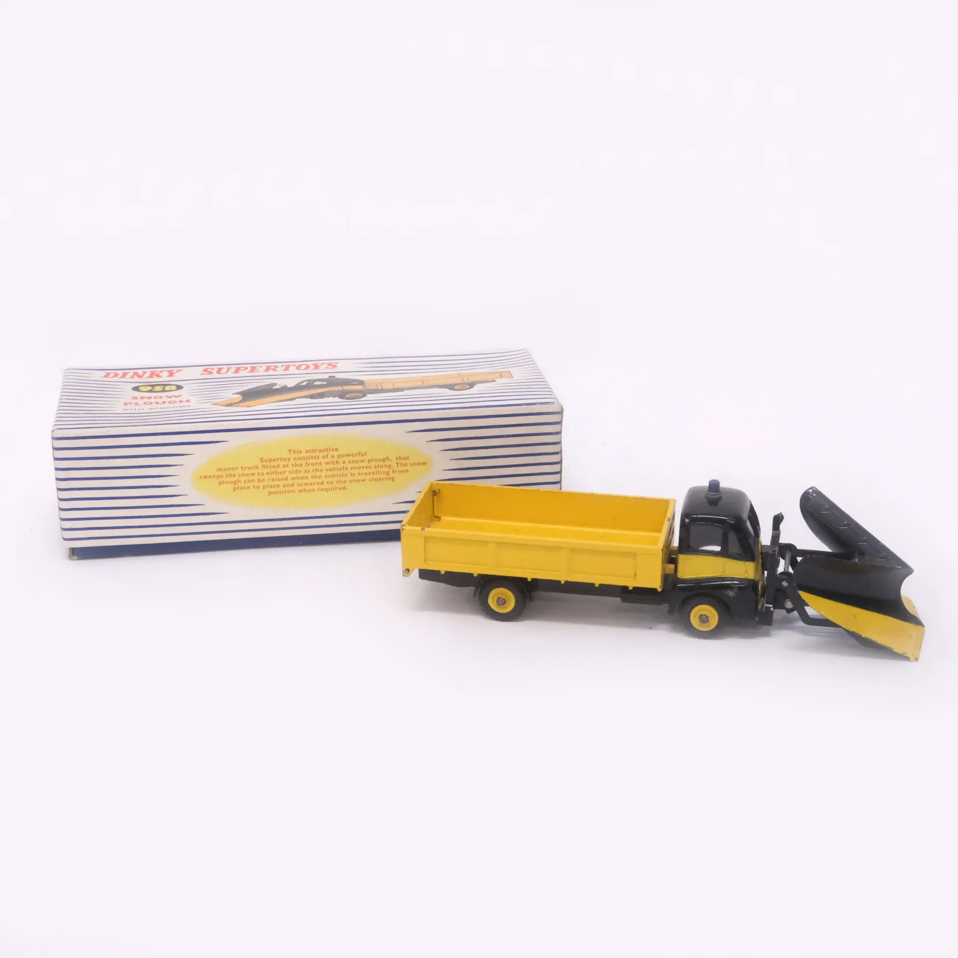 MODELLBIL, "SNOW PLOUGH". NR 958, DINKY SUPERTOYS.