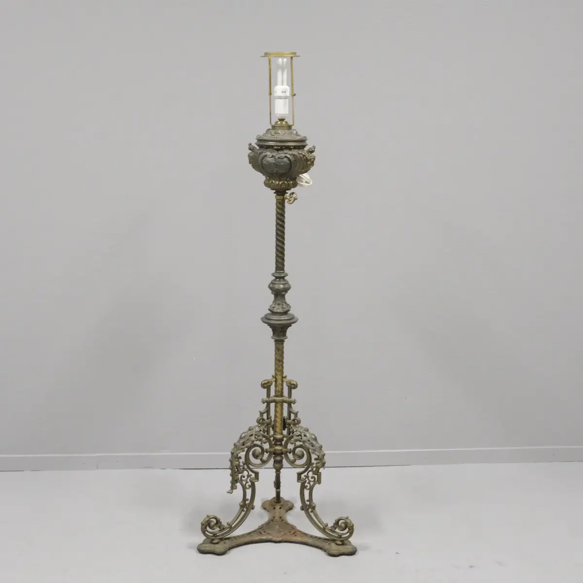 GOLVFOTOGENLAMPA, 1900-TAL.