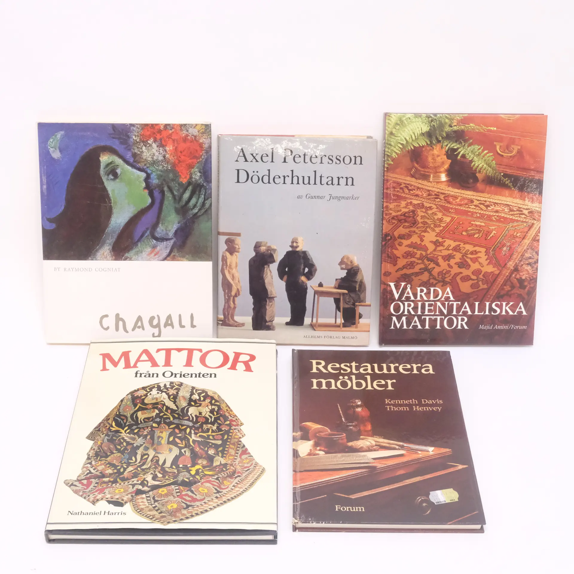 FEM BOKVERK, BL.A. OM ORIENTALISKA MATTOR.