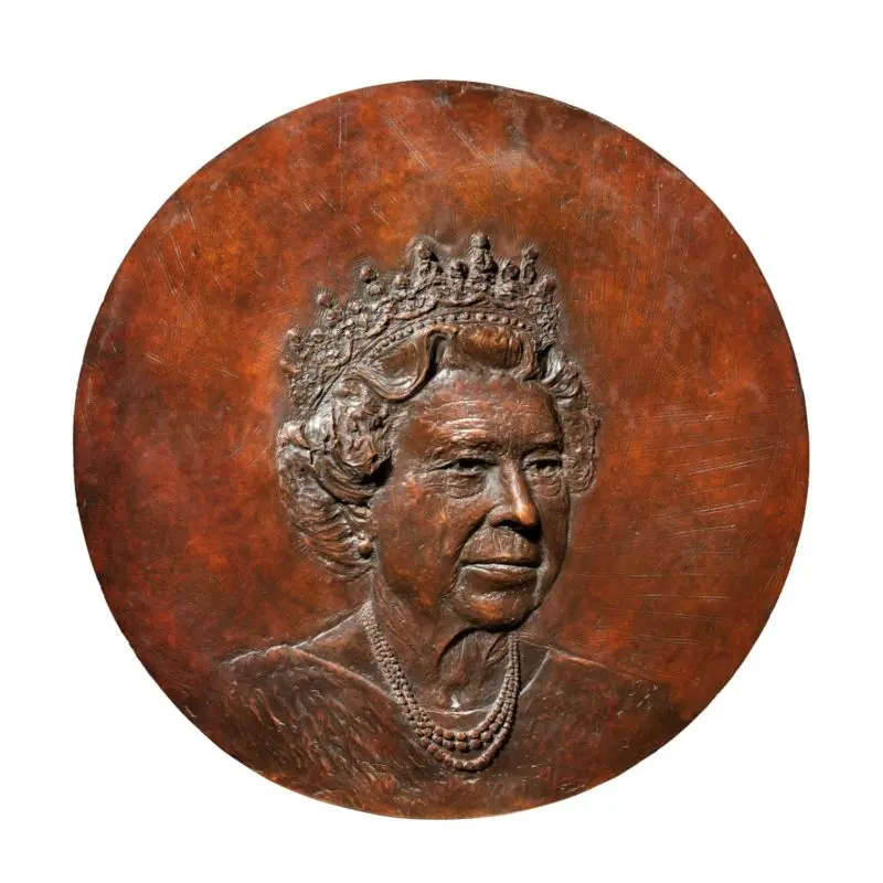 Vivien Mallock: Queen Elizabeth II’s Diamond Jubilee portrait roundel, 2012