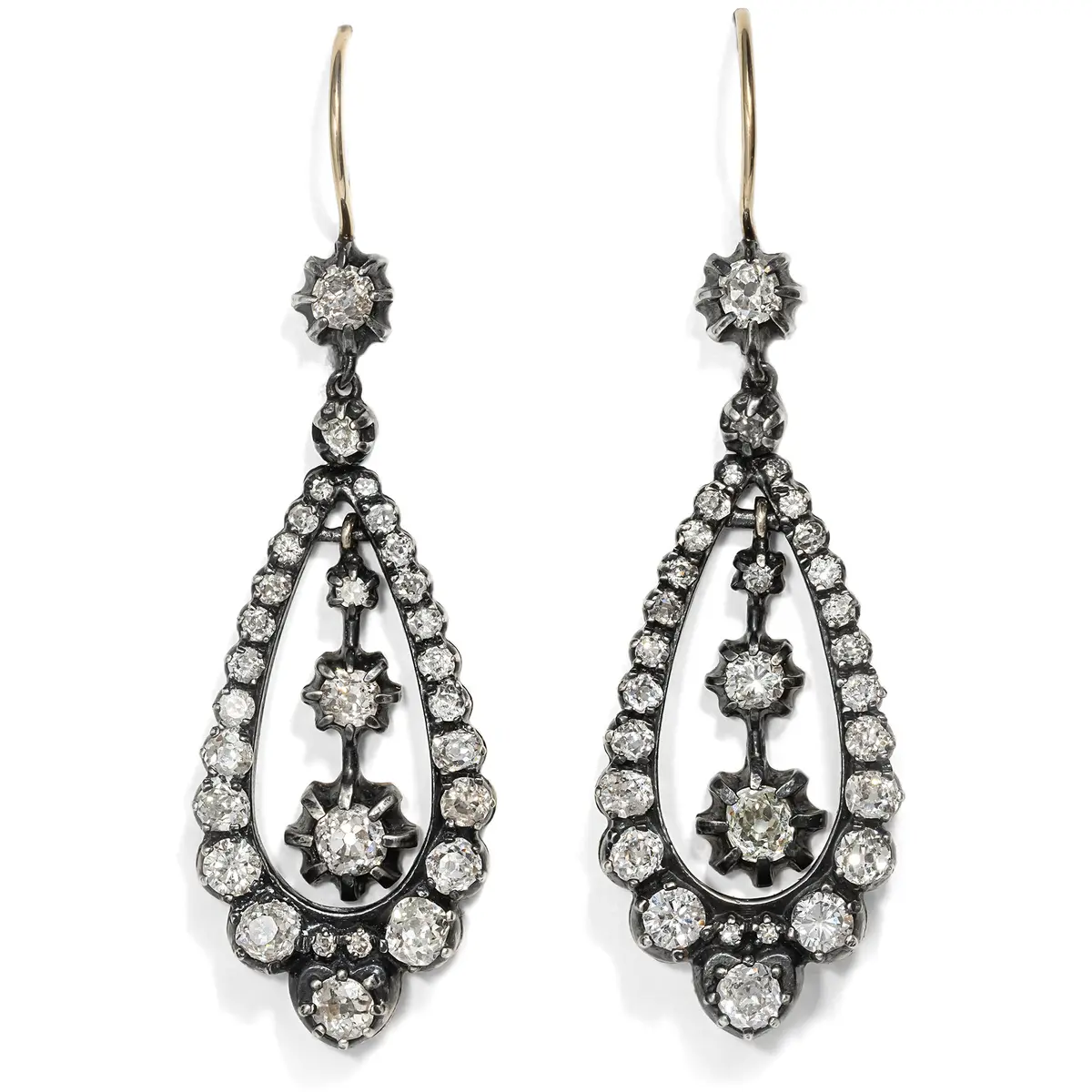 Magnificent Victorian Style Earrings with 4.50 ct Diamonds in Silver