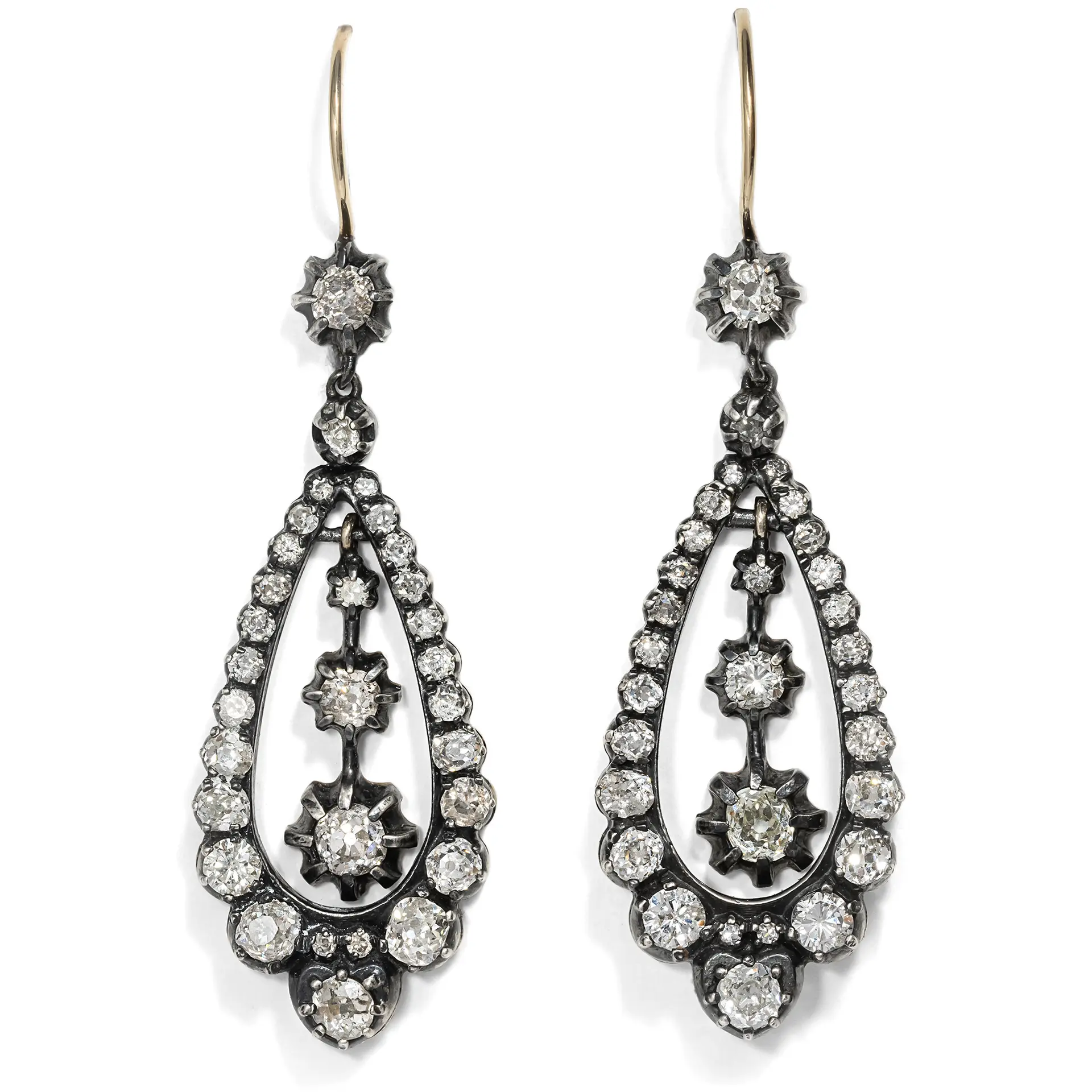 Magnificent Victorian Style Earrings with 4.50 ct Diamonds in Silver