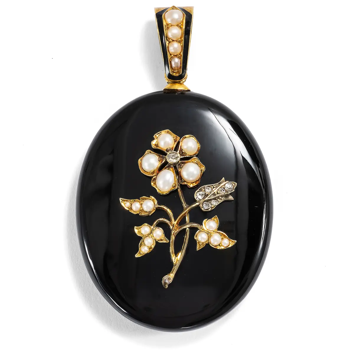 Precious Locket made of Onyx, Gold, Pearls & Diamonds, Circa 1880