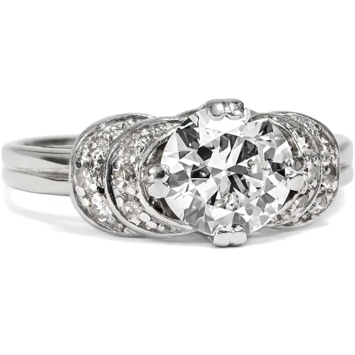 Beautiful Antique Diamond Ring in White Gold & Platinum, c. 1935