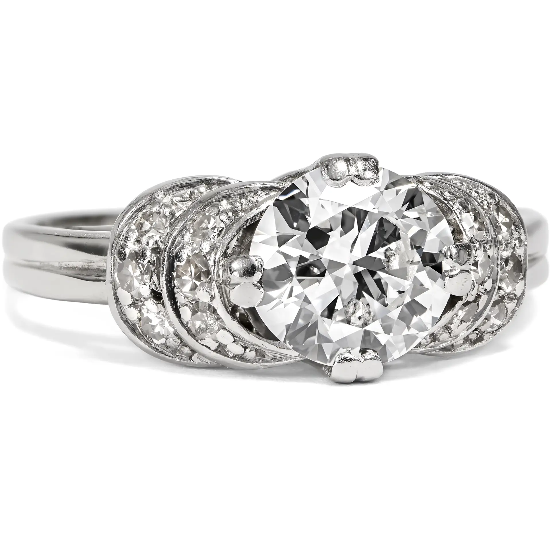 Beautiful Antique Diamond Ring in White Gold & Platinum, c. 1935