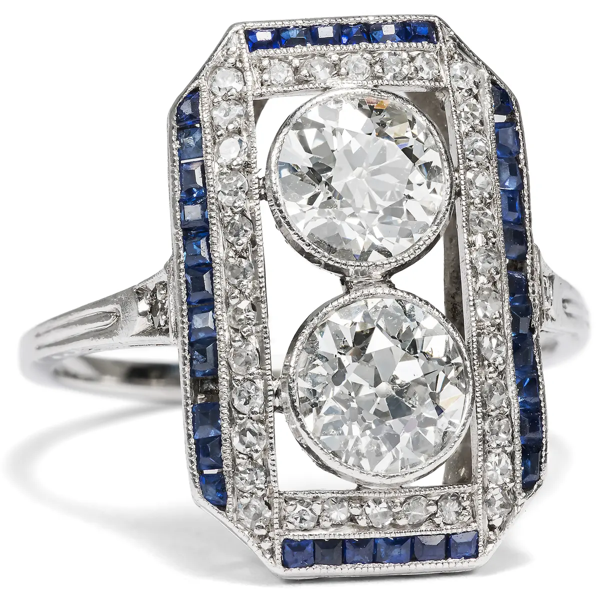 Sleek Antique Ring with Diamonds and Sapphires in Platinum, c. 1915