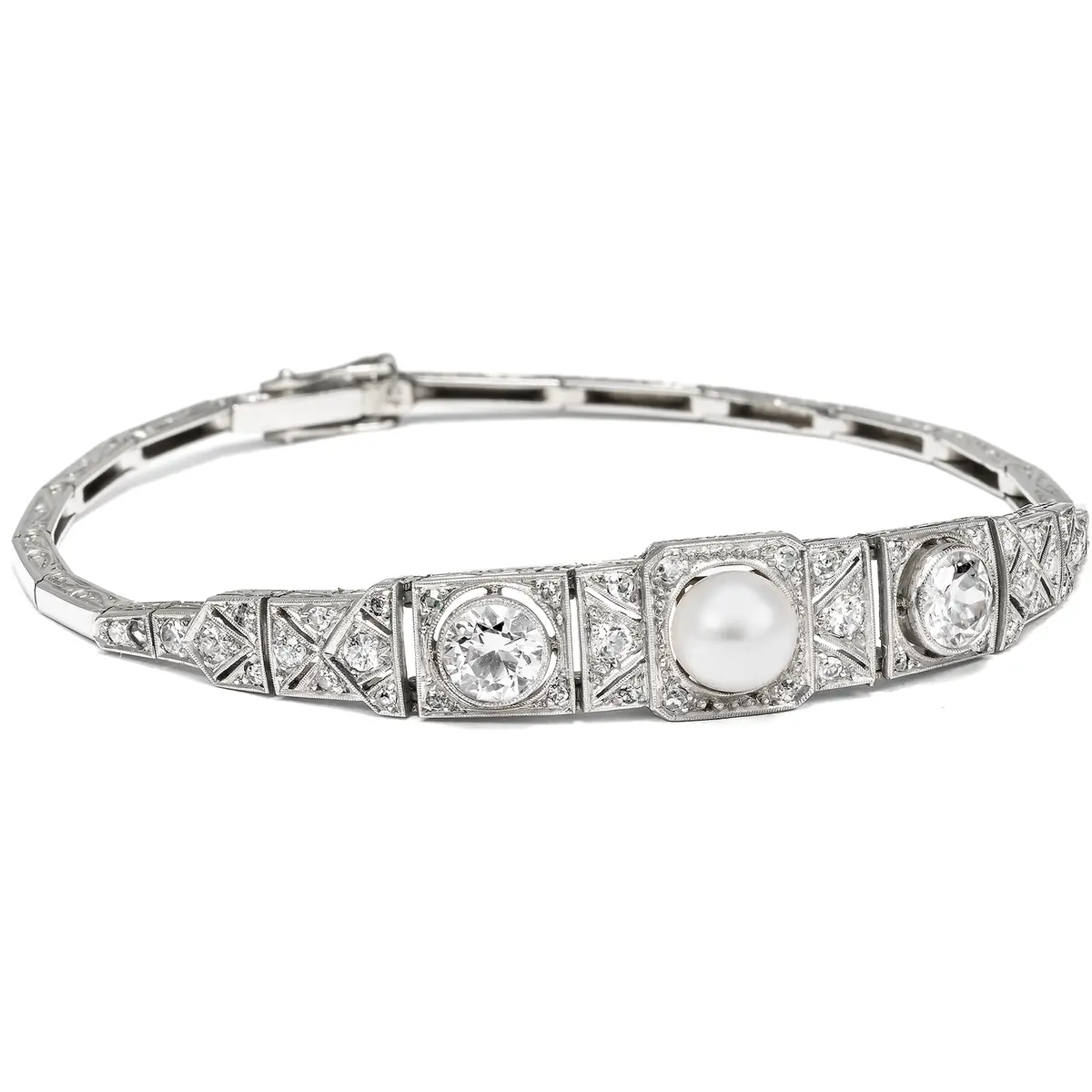 Ideal Art Deco Bracelet with Oriental Pearl and Diamonds in Platinum, c. 1930