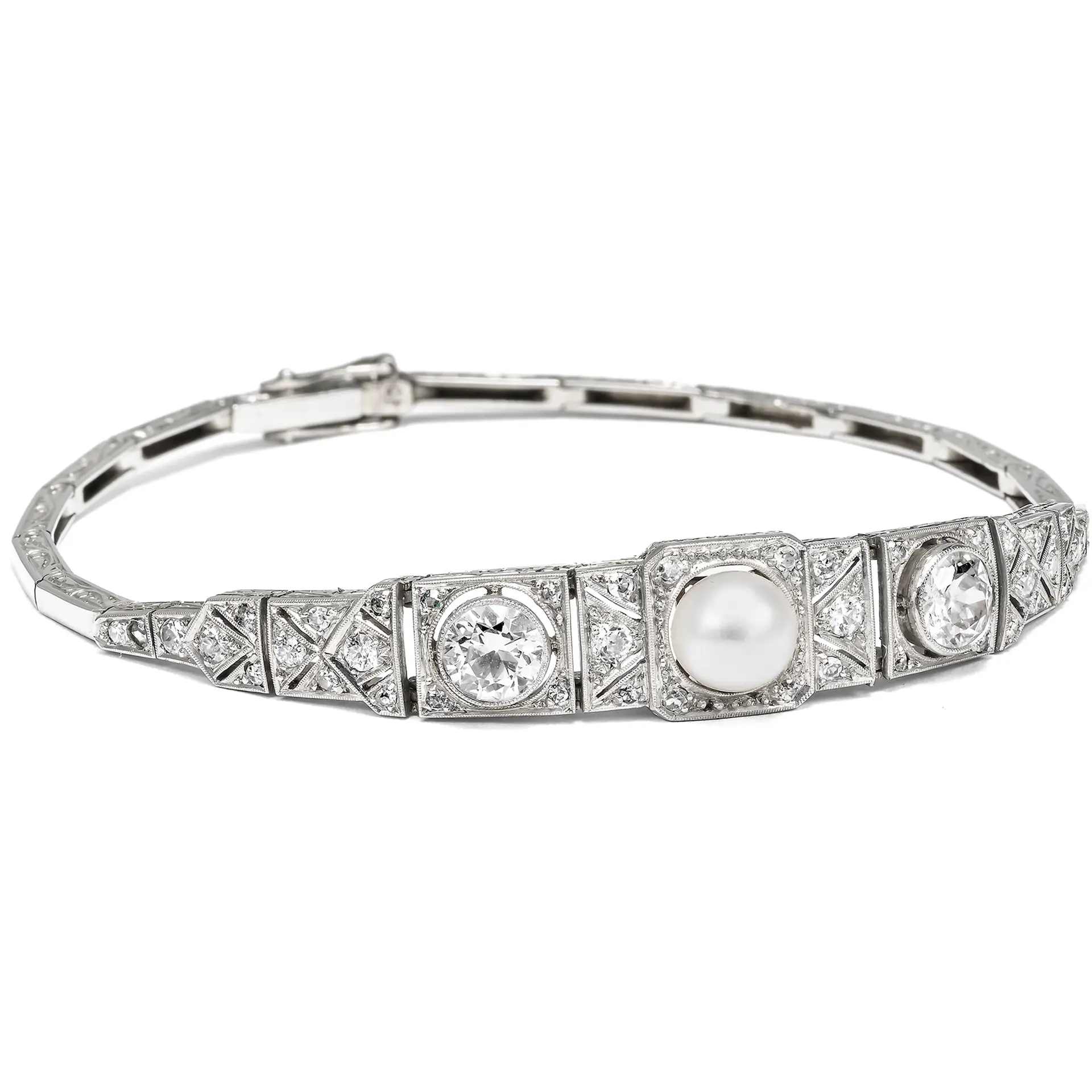Ideal Art Deco Bracelet with Oriental Pearl and Diamonds in Platinum, c. 1930