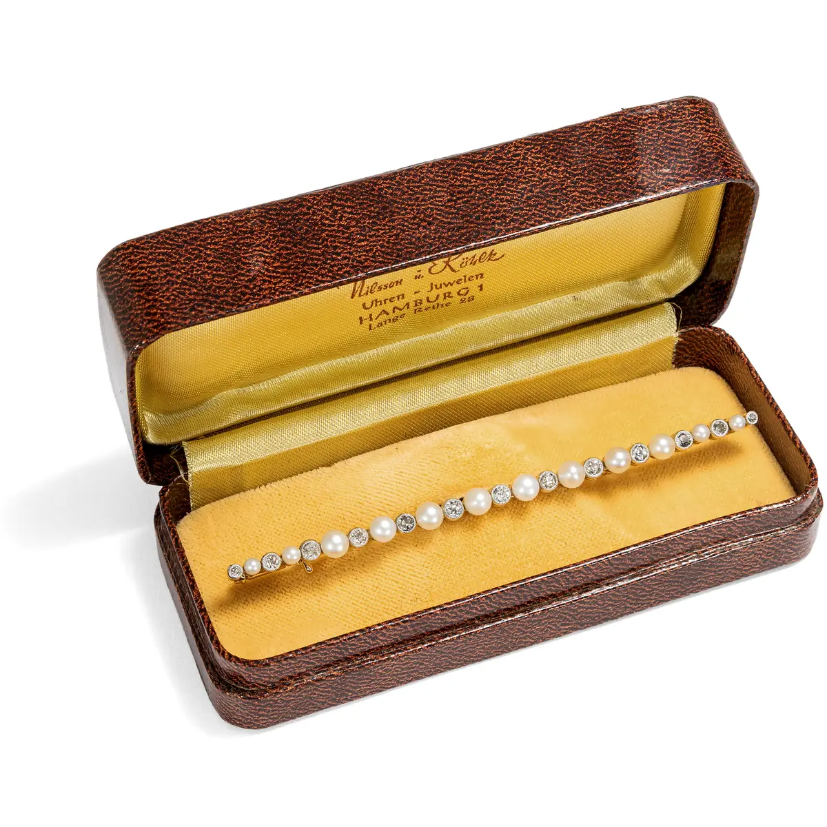 Elegant Bar Brooch with Natural Pearls & Diamonds in Gold & Platinum, c. 1910