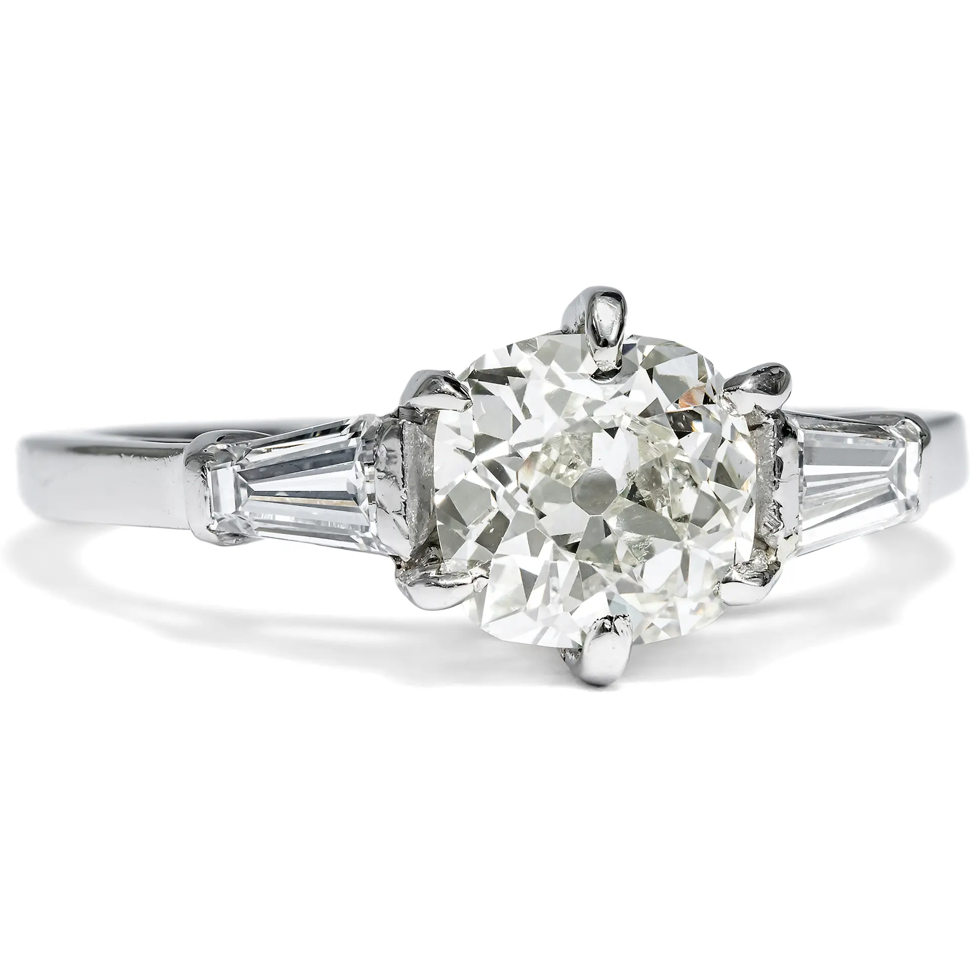 Glamorous Platinum Ring with 1.44 ct Old Mine Cut by Van Cleef & Arpels