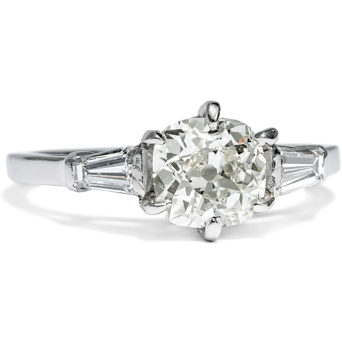 Glamorous Platinum Ring with 1.44 ct Old Mine Cut by Van Cleef & Arpels