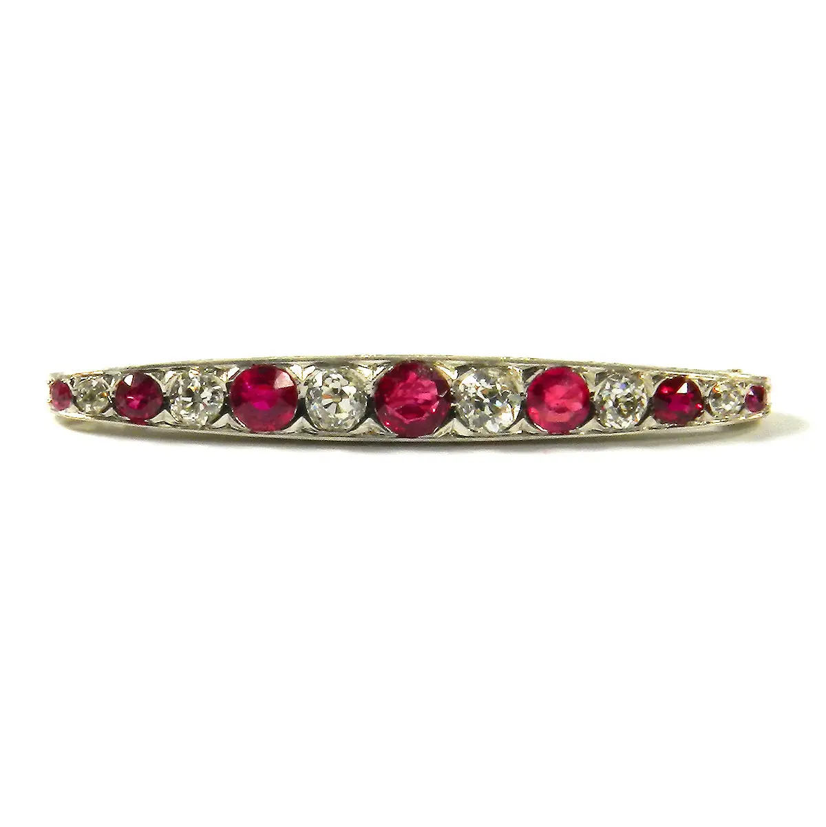Art Deco Rubin Diamant Brosche in Weißgold, um 1930