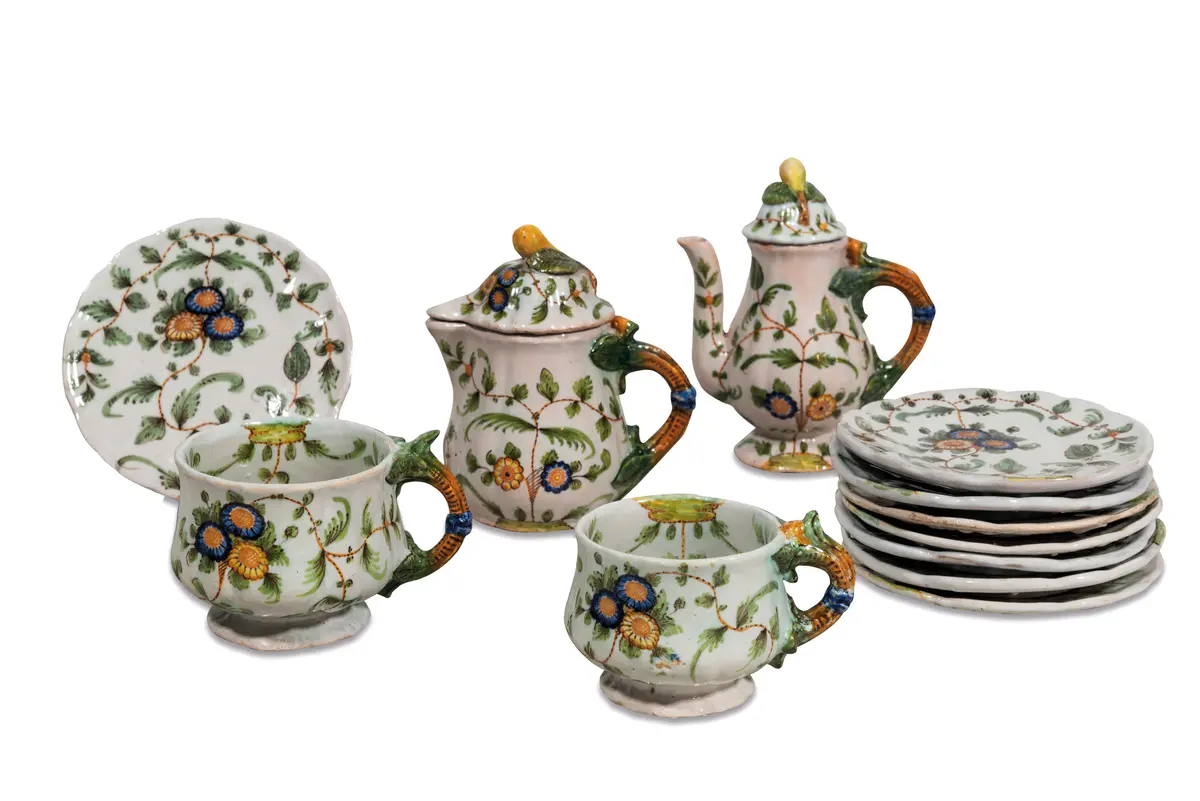 PARTE DI SERVIZIO IN MAIOLICA POLICROMA, FORNACE MENGARONI-MANCINI