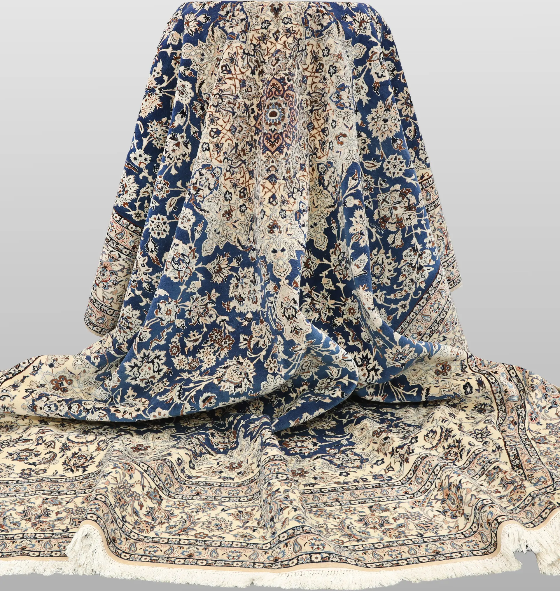 MATTA. Äldre Nain part silk s.k 6LAA ca 1.000.000 knutar / kvm, 450 x 304 cm.