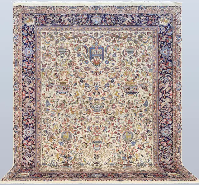 MATTA. Figural Kashmar fine, ca 400.000 knutar/kvm, 388 x 292 cm.