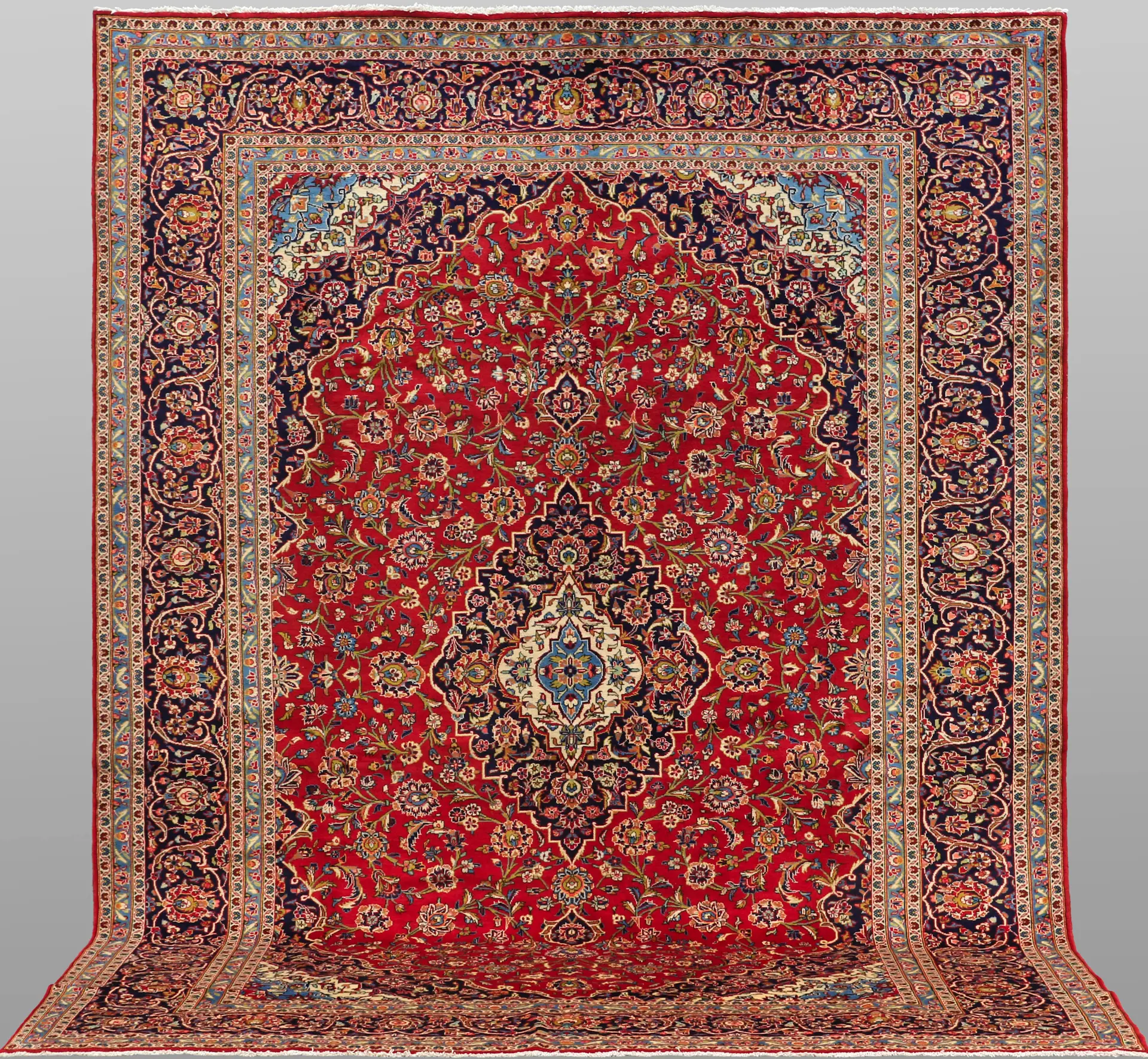 MATTA. Keshan fine, 411 x 308 cm.