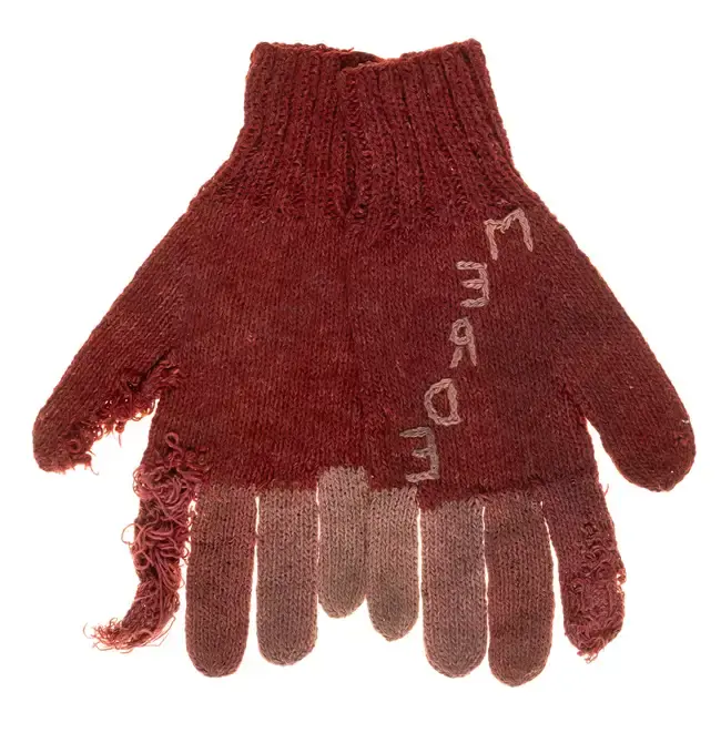 Duchamp (Marcel).- A pair of red knitted gloves owned by Duchamp