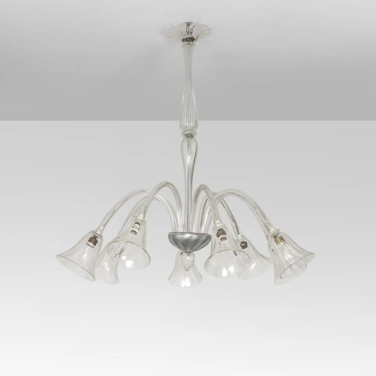 MURANO, anni '50. Una lampada a sospensione. Vetro soffiato. Restauro