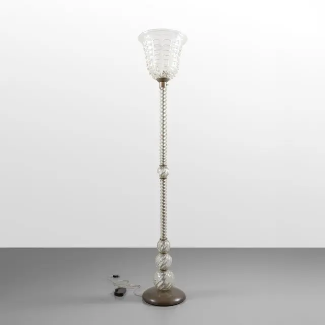 BAROVIER & TOSO, anni '30. Una lampada da terra. Stelo in cristallo