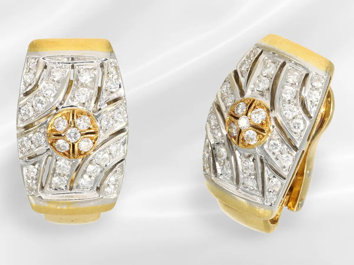 Ear studs: attractive half-hoop earrings set with brilliant-cut diamonds