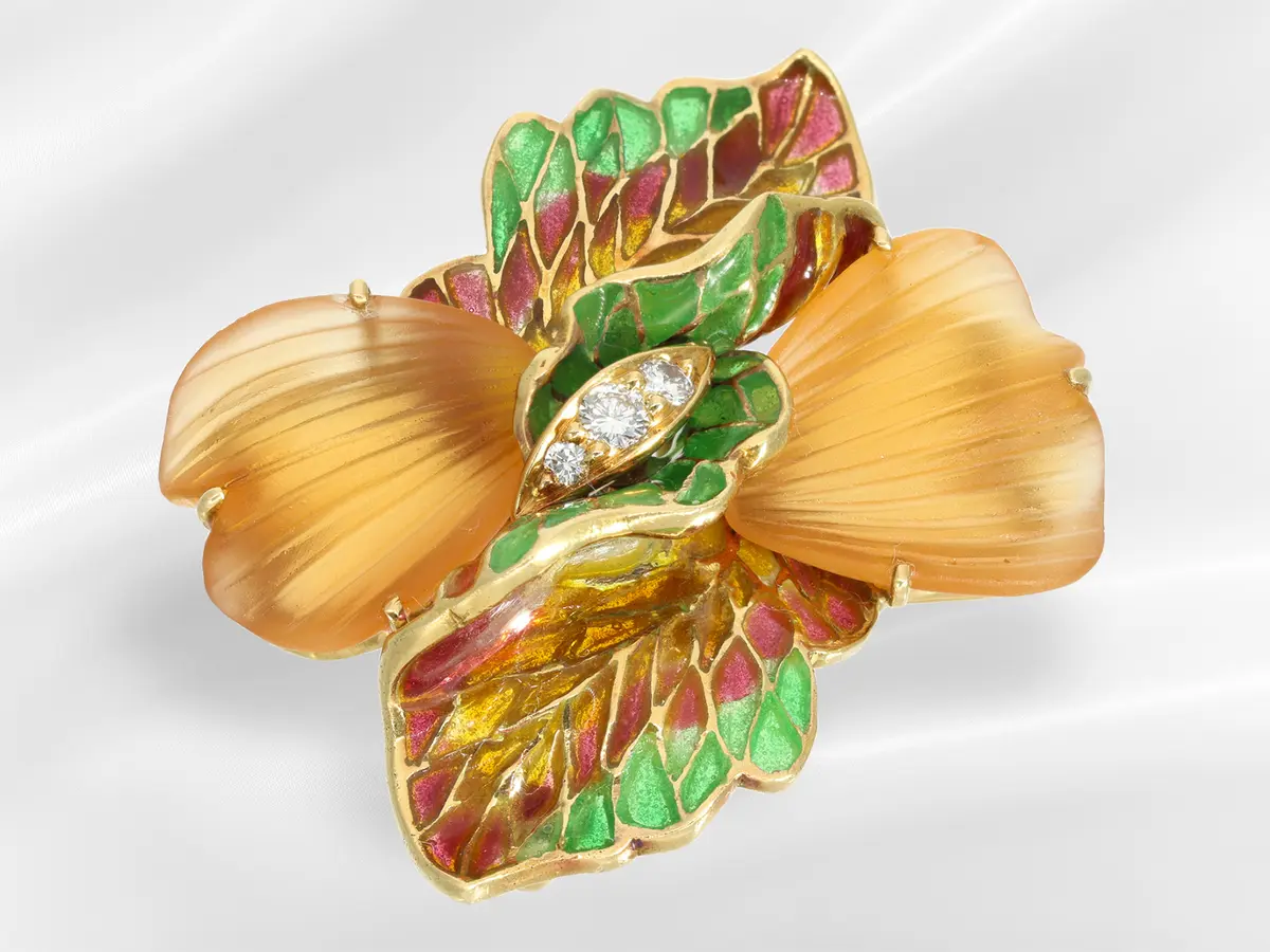 Brooch/pin: vintage gold gemstone and enamel flower brooch with brilliant-cut