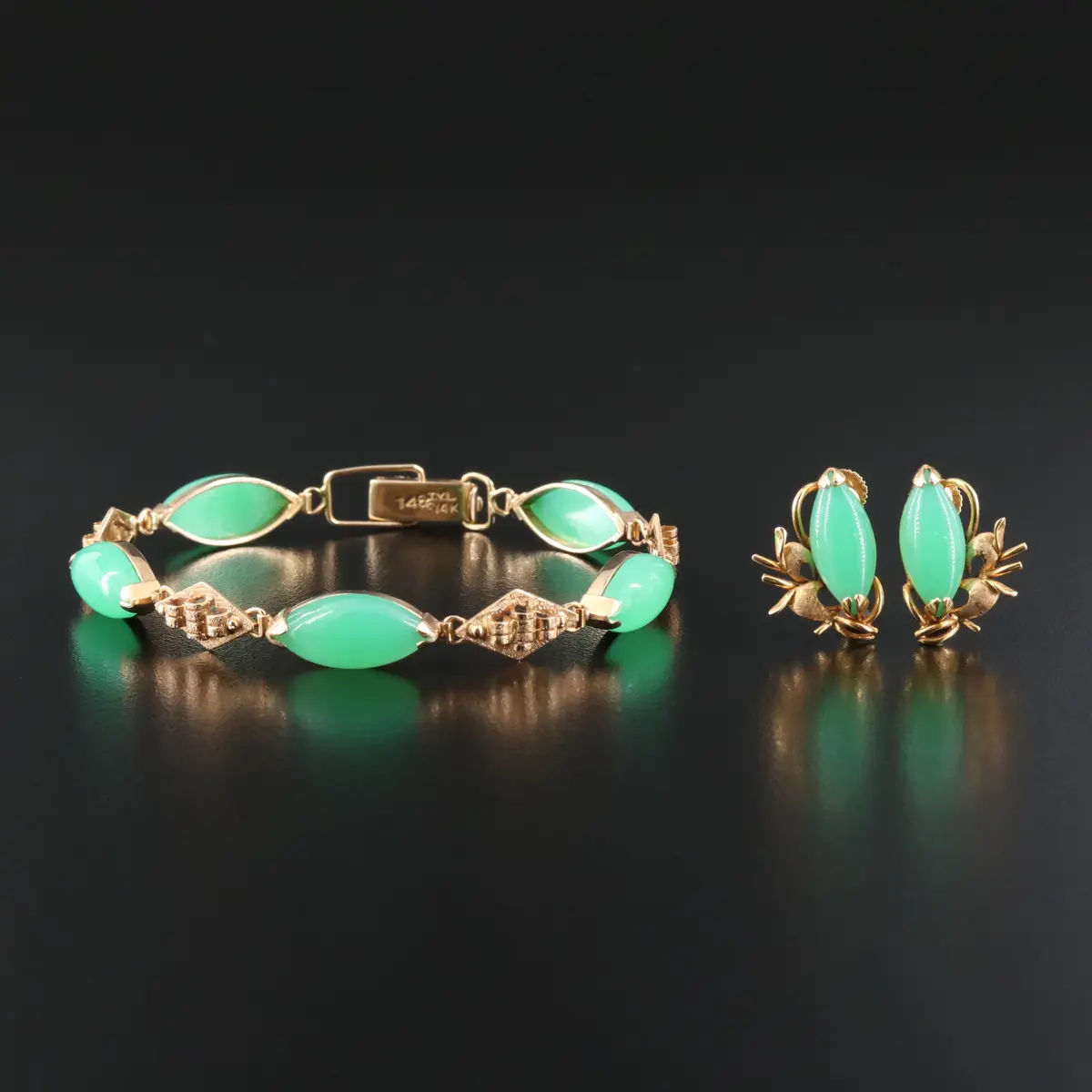 Chinese T.Y. Lee 14K Chrysoprase Bracelet and Screwback Earrings Set