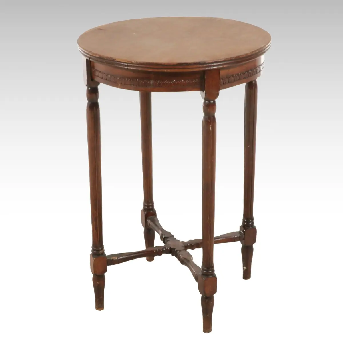 Traditional Style Round Mahogany Candlestand, 20th Century