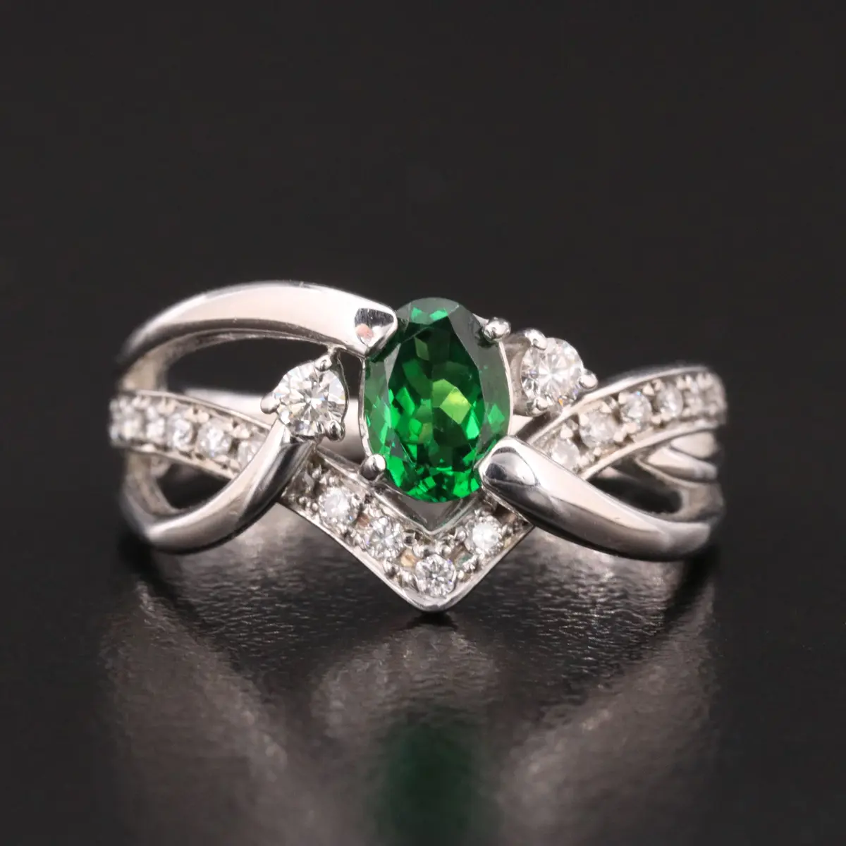18K Tsavorite and Diamond Ring