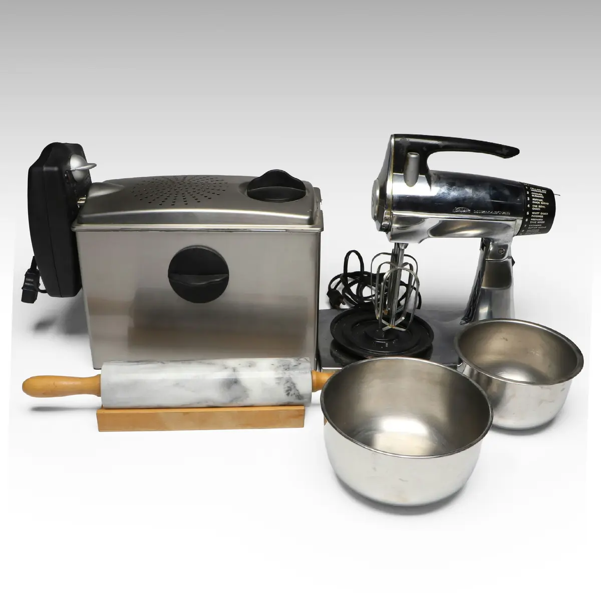Sunbeam Mixmaster Standing Mixer, DeLonghi Deep Fryer and Kitchen Accessories