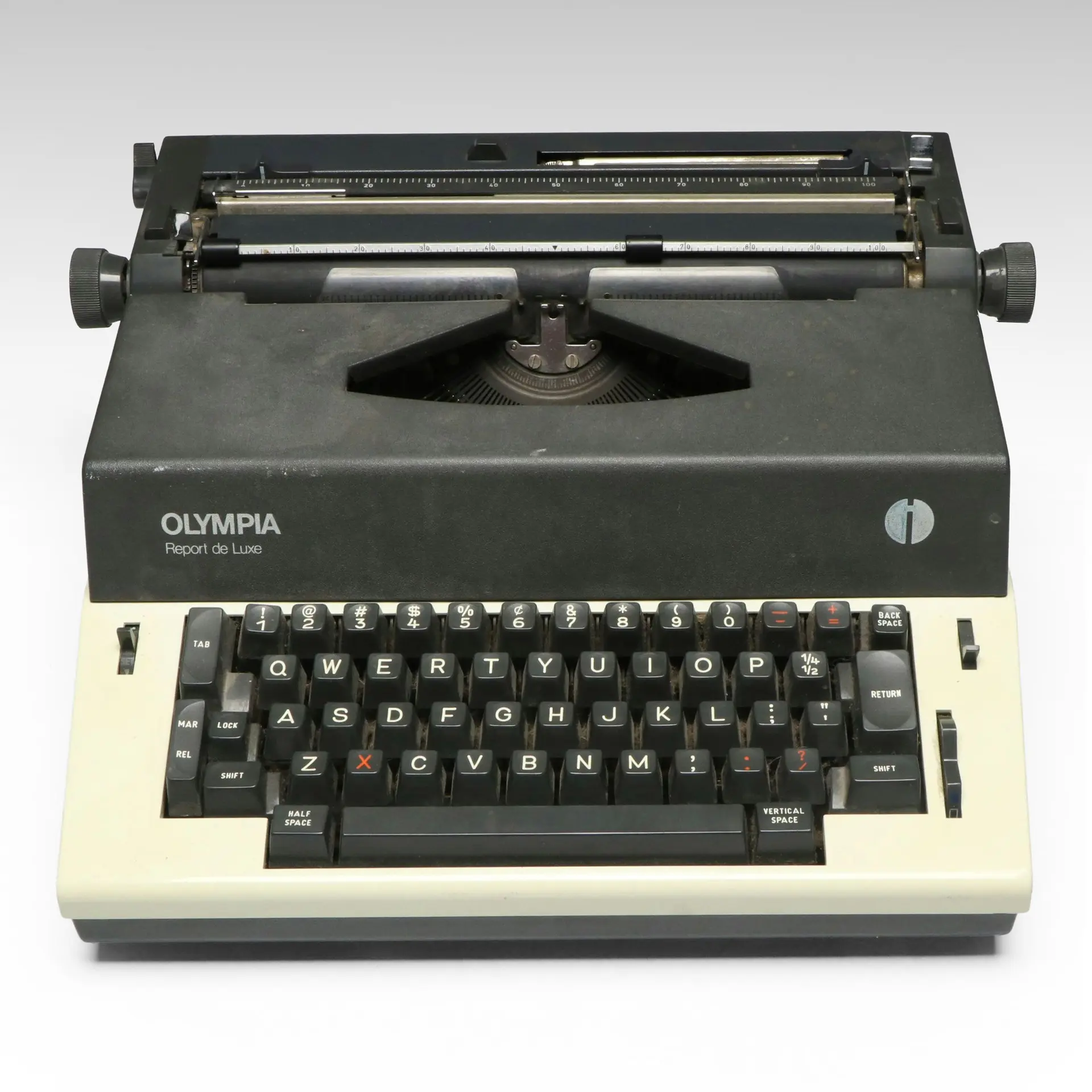 Olympia Report de Luxe Electric Typewriter