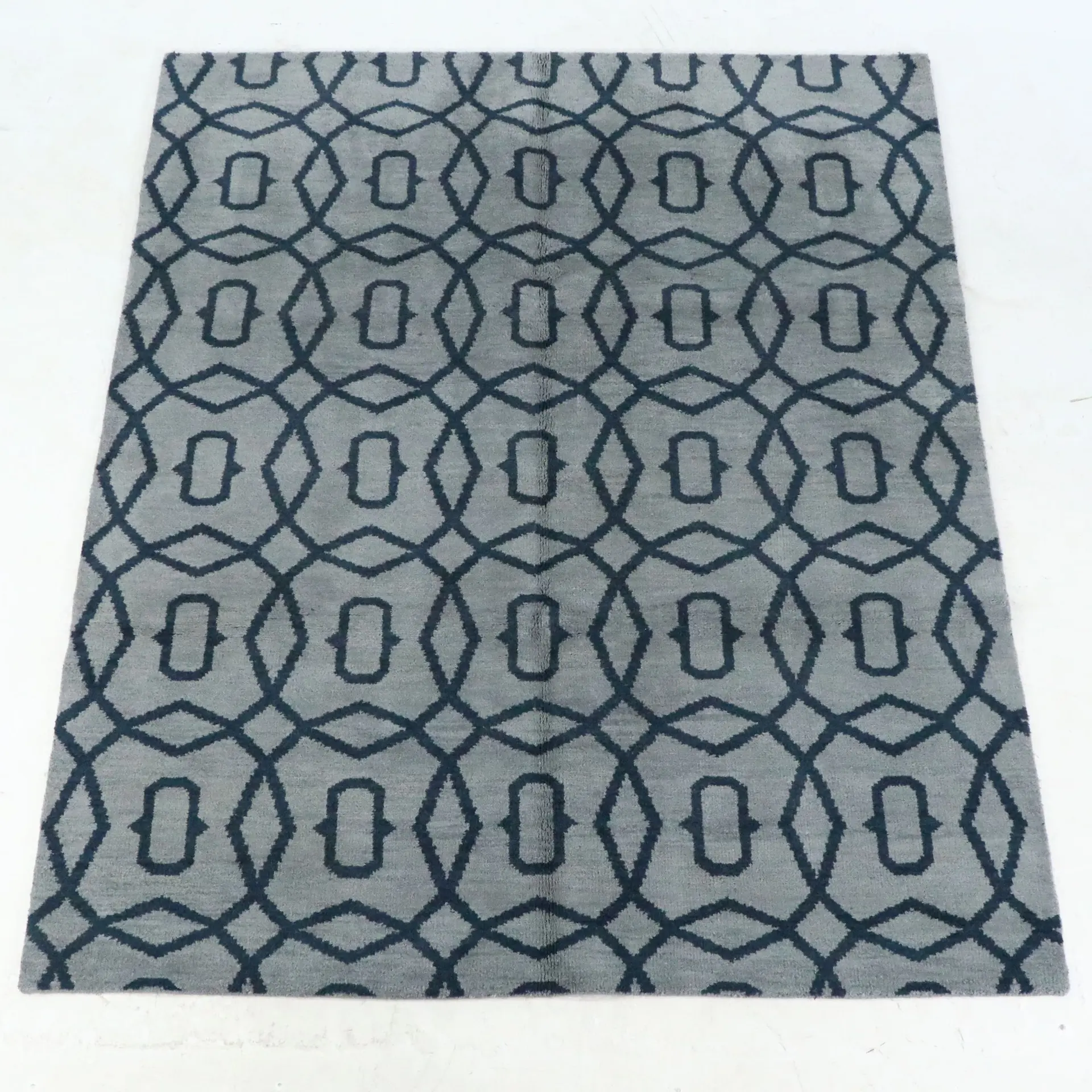 8' x 9'10 Hand-Knotted Indian Contemporary Area Rug