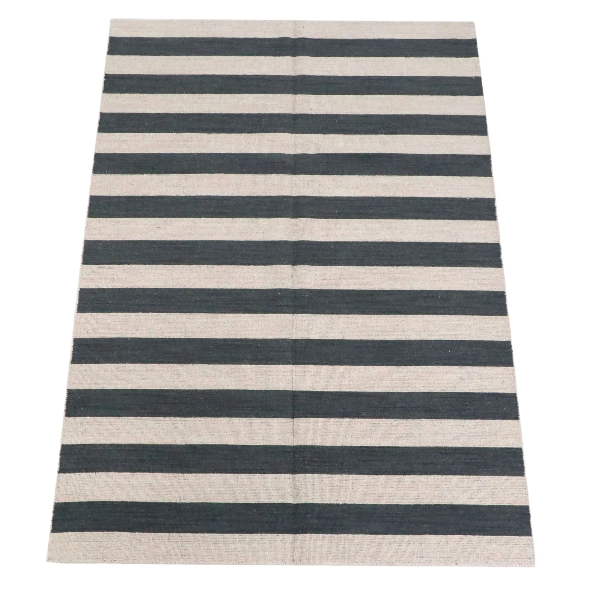 5'5 x 8'1 Handwoven Indian Area Rug