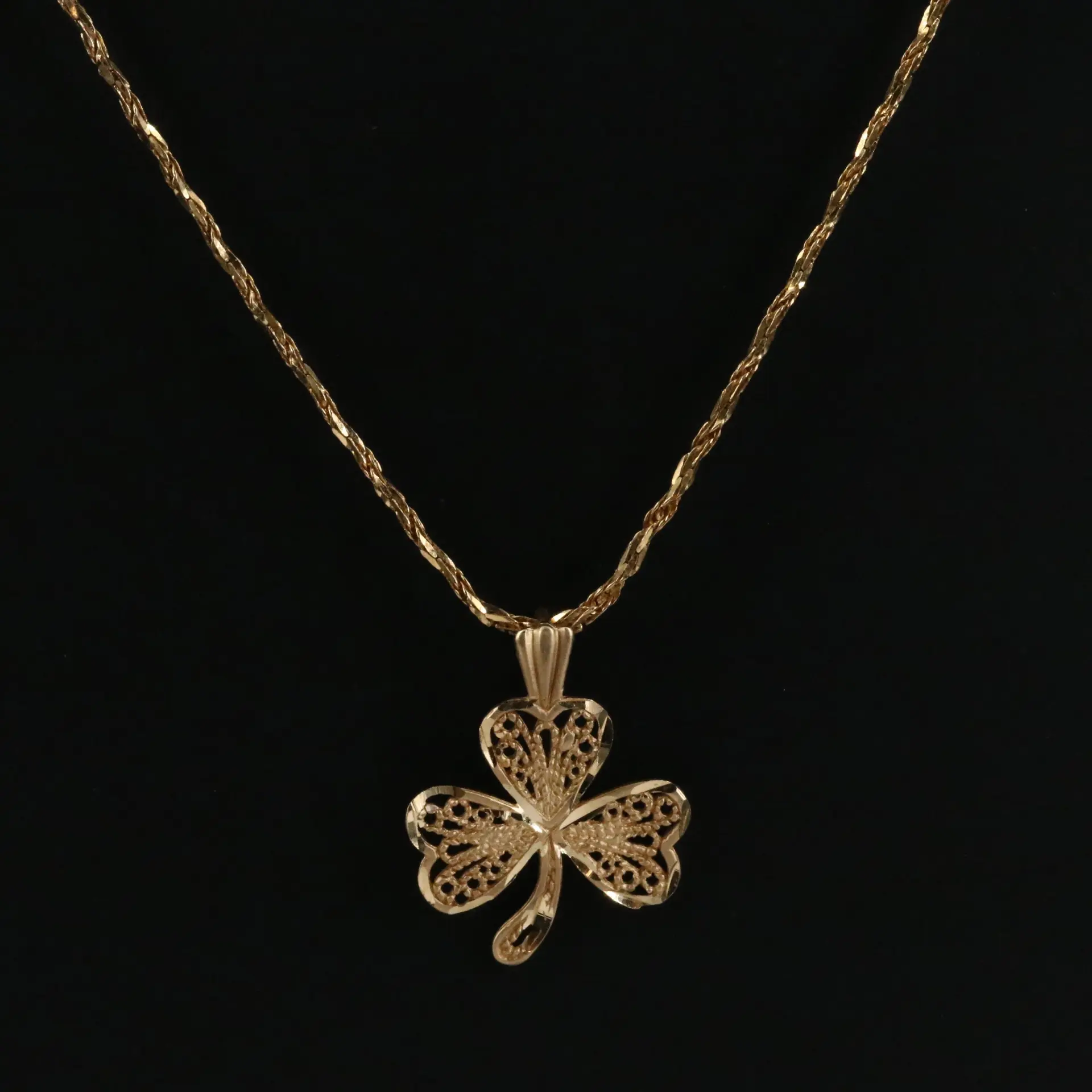 Michael Anthony 14K Shamrock Pendant Necklace