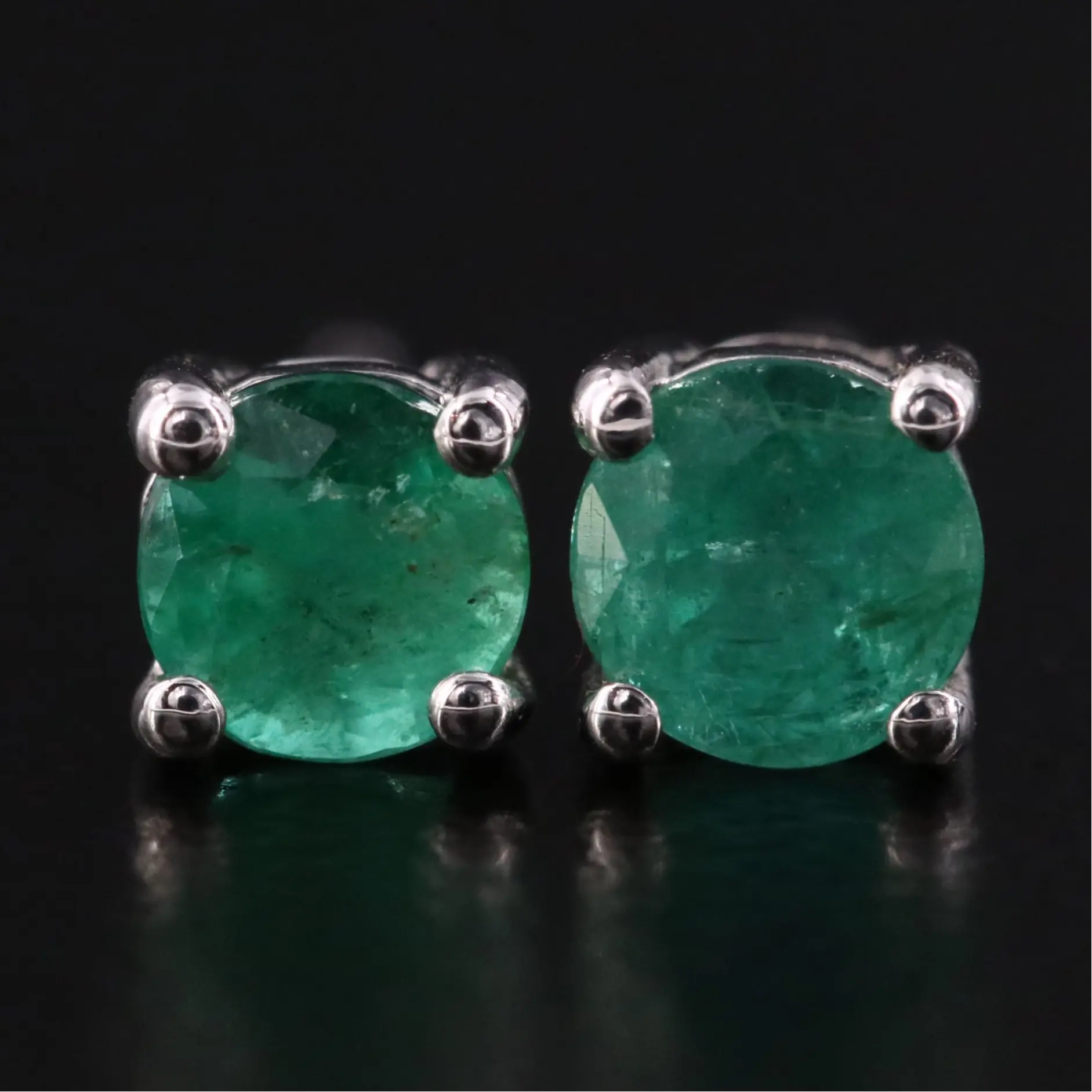 14K 0.48 CTW Emerald Solitaire Earrings with IGI Jewelry Report