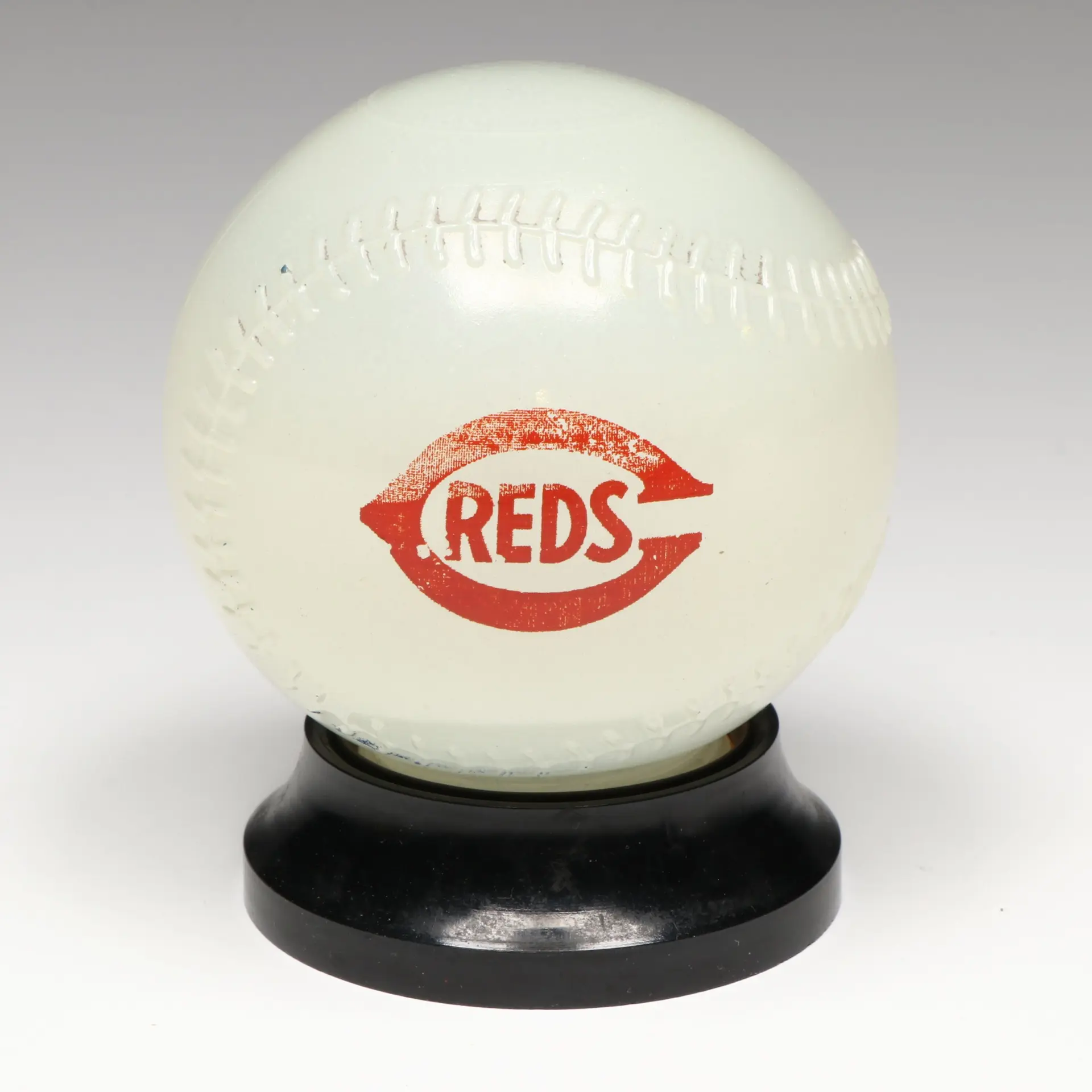 Cincinnati Reds Mobilgas Milk Glass Coin Bank, Mid-20th Century