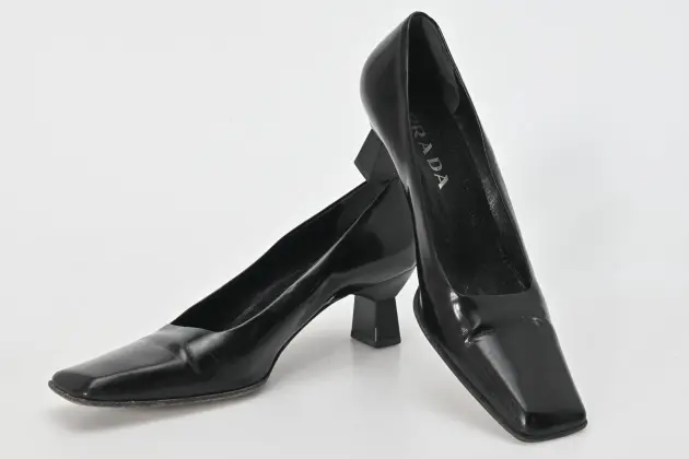 Pums, Prada