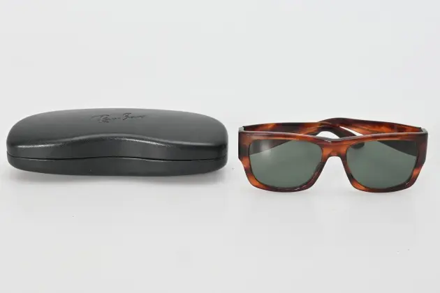 Solglasögon, Ray-Ban